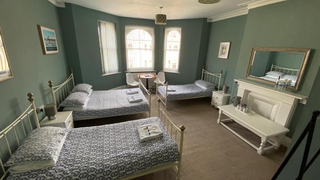 Westward Ho Hotel フォークストン エクステリア 写真