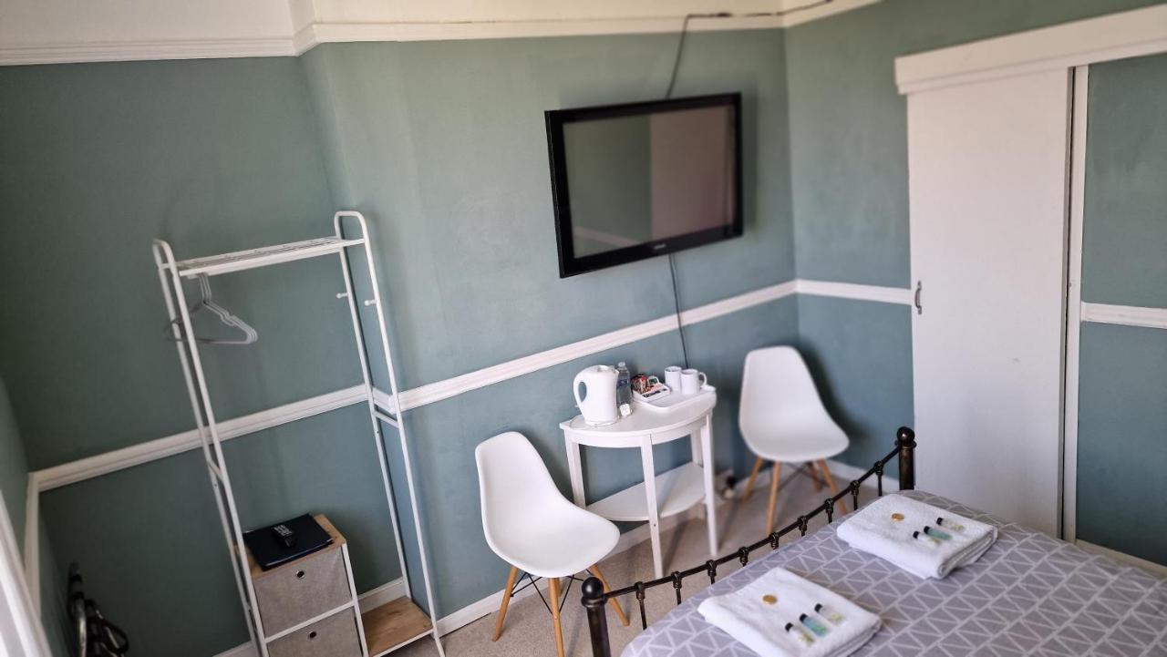 Westward Ho Hotel フォークストン エクステリア 写真