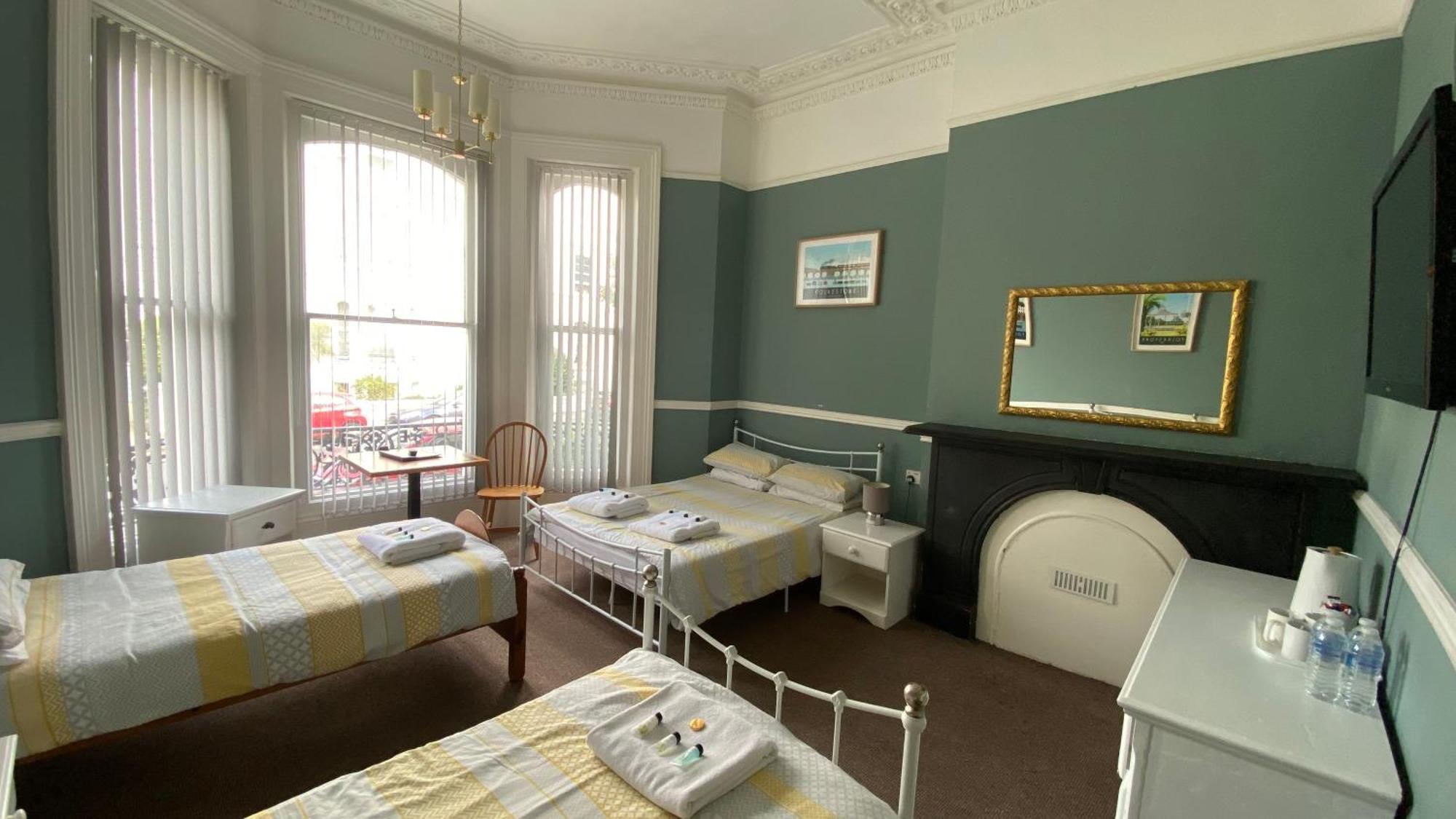 Westward Ho Hotel フォークストン エクステリア 写真