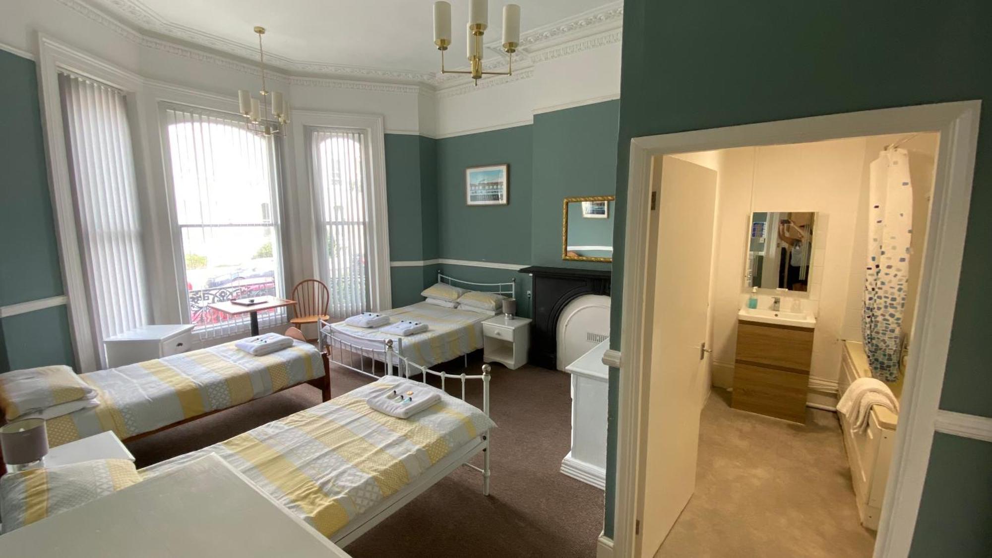Westward Ho Hotel フォークストン エクステリア 写真